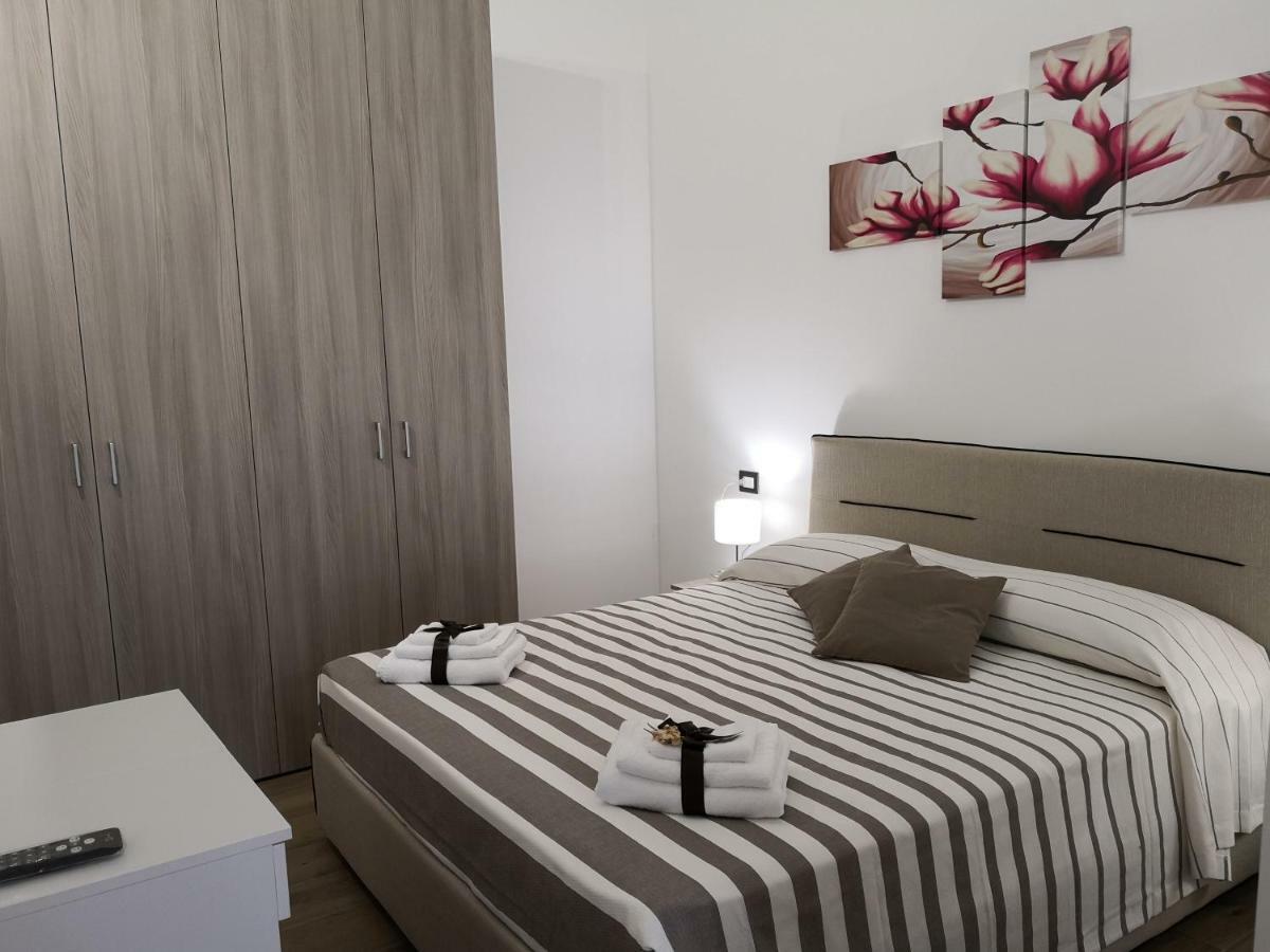 Tiny House Naxos Hotel Giardini Naxos Bagian luar foto